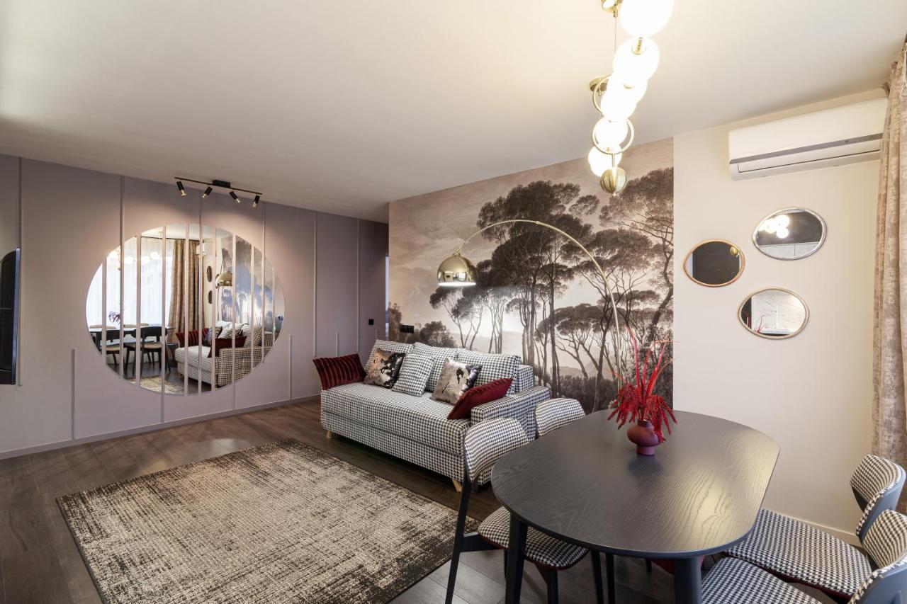 Leogrand Apartments On Svobody Avenue リヴィウ エクステリア 写真